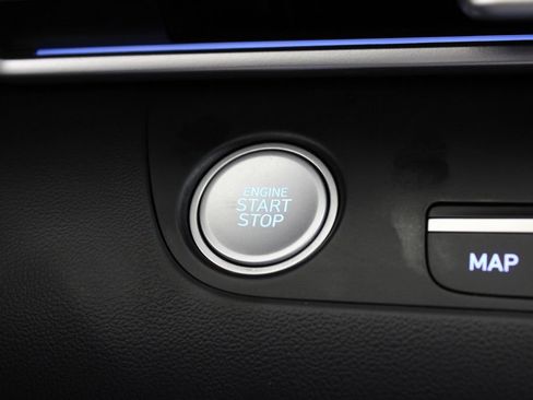 Used 2024 Hyundai Elantra Limited FWD image 12
