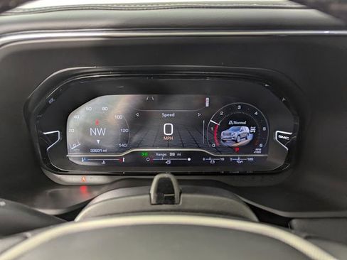 Used 2023 GMC Yukon XL Denali w/ Advanced Technology Package image 12