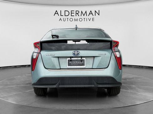 Used 2017 Toyota Prius Three Touring w/ Carpet Mat Package image 4