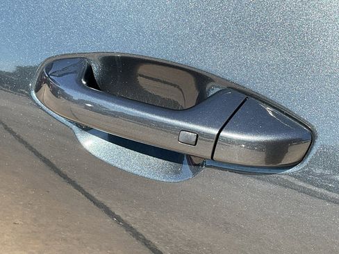 Used 2025 Kia Seltos S image 8