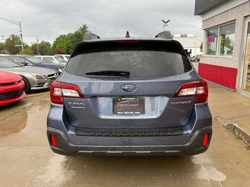 Used 2018 Subaru Outback 2.5i Limited w/ Popular Package #2 AWD/4WD image 8