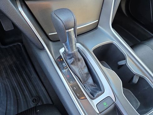 Used 2018 Honda Accord EX image 17