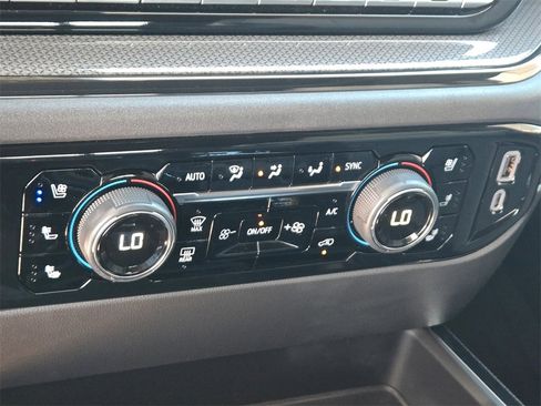 Used 2025 Chevrolet Silverado 1500 ZR2 image 20