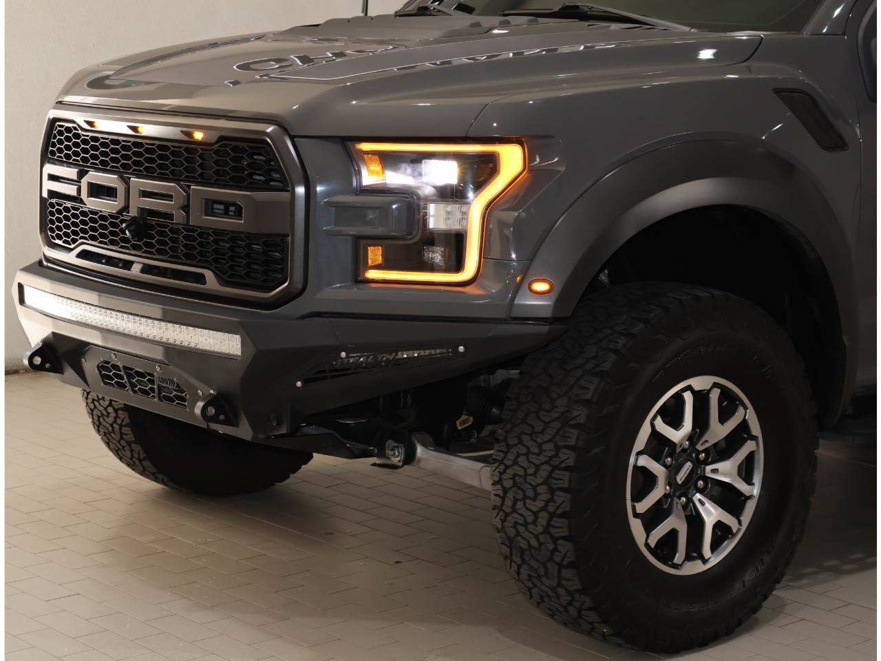 Used 2020 Ford F150 Raptor w/ Equipment Group 802A Luxury AWD/4WD image 2