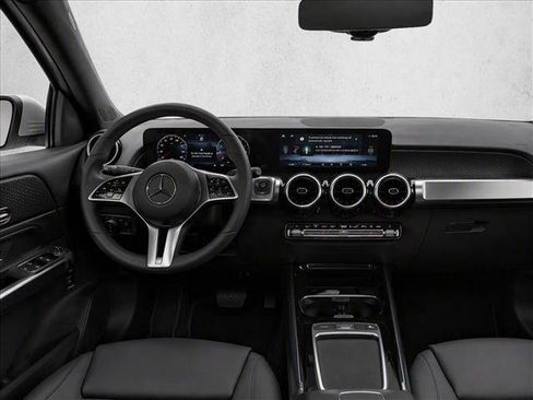 Used 2026 Mercedes-Benz GLB 250 image 29