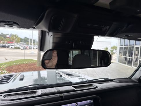 Used 2024 Jeep Wrangler Unlimited Rubicon w/ Safety Group image 25