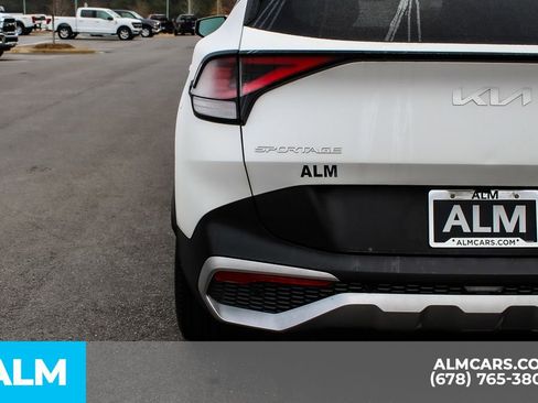 Used 2024 Kia Sportage LX image 13