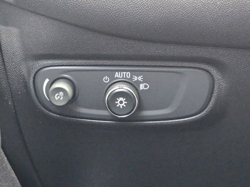 Used 2022 Chevrolet Equinox LT FWD image 23