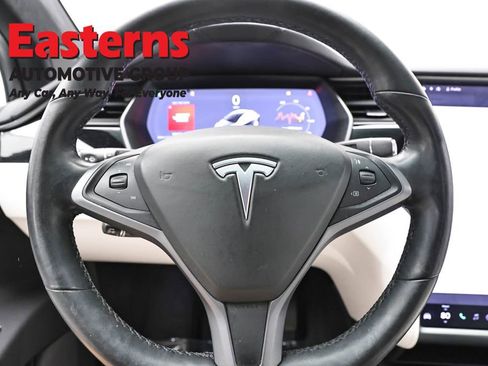Used 2018 Tesla Model X 75D AWD/4WD image 10