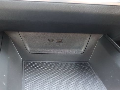 Used 2025 Chevrolet Equinox ACTIV w/ Safety and Technology Package FWD image 20