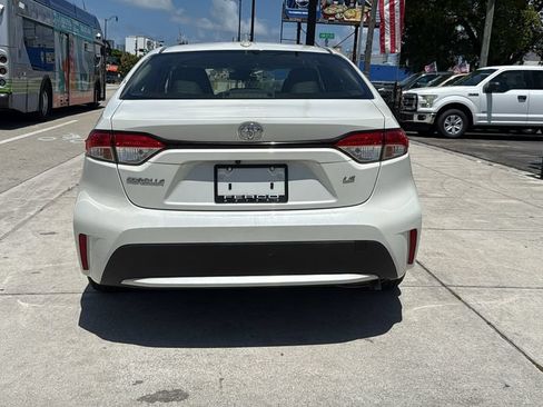 Used 2020 Toyota Corolla LE FWD image 13