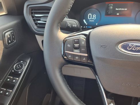 Used 2023 Ford Escape Platinum image 20