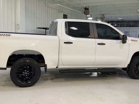 Used 2020 Chevrolet Silverado 1500 LT Trail Boss image 2