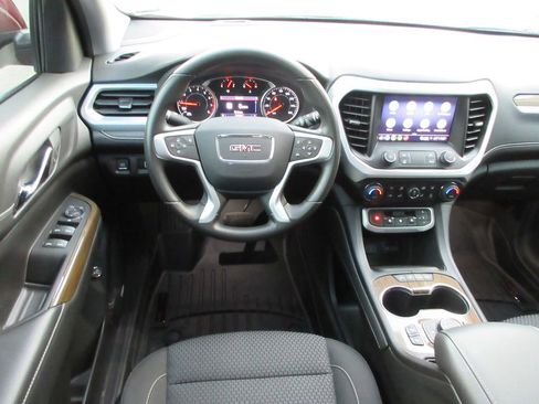 Certified 2023 GMC Acadia SLE w/ Driver Convenience Package image 14