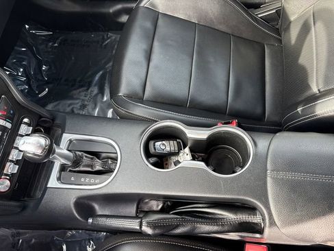 Used 2021 Ford Mustang Premium image 33