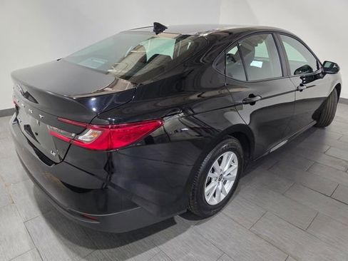 Used 2026 Toyota Camry LE image 5
