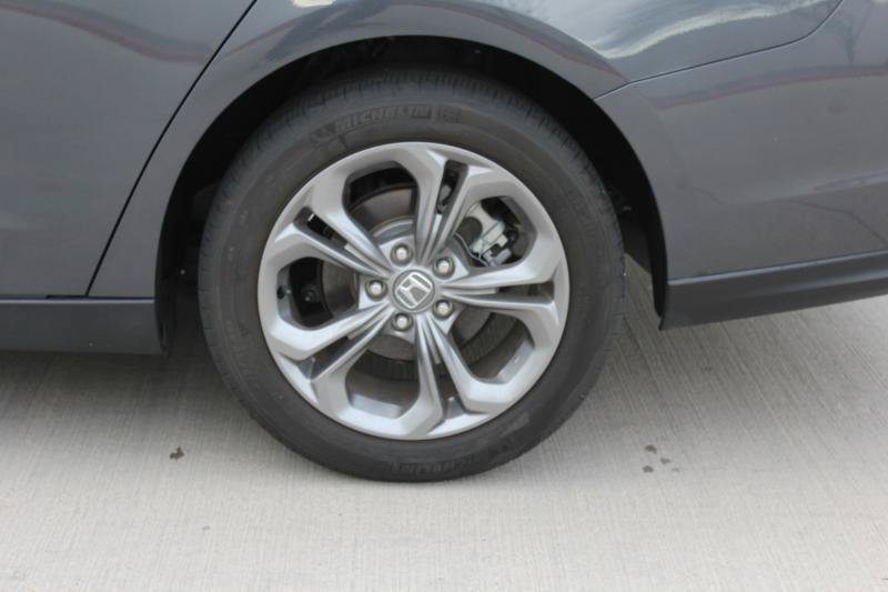 Used 2024 Honda Accord EX image 37