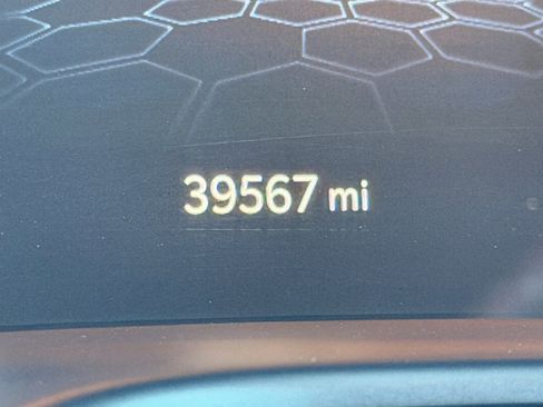 Used 2023 Jeep Compass Trailhawk image 13