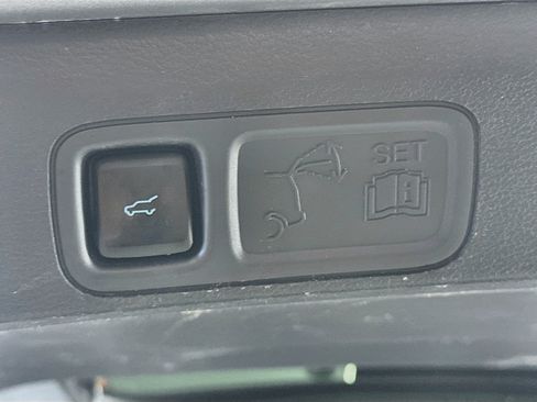 Used 2024 Ford Expedition Max XLT AWD/4WD image 30