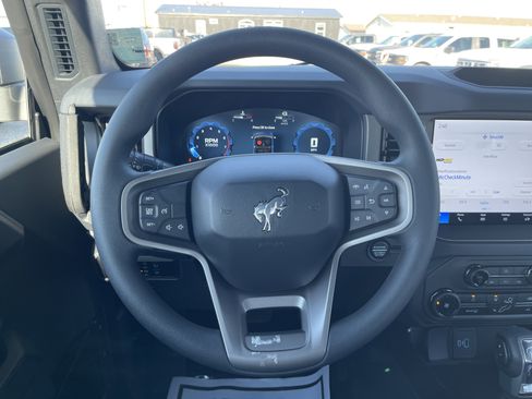 New 2025 Ford Bronco Base image 16