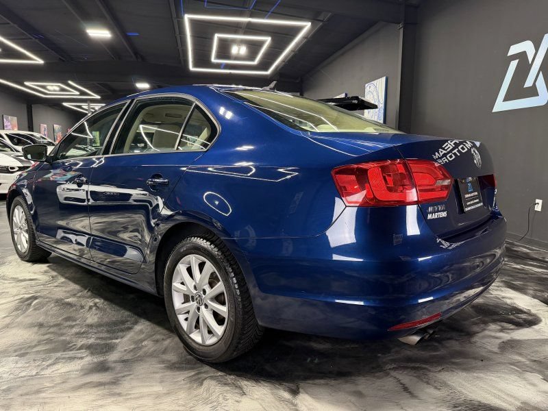 Used 2012 Volkswagen Jetta SE FWD image 7