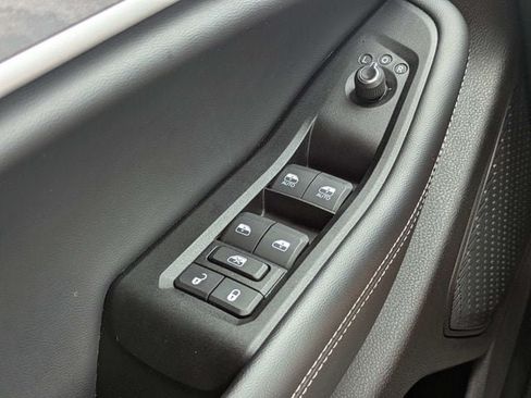 Used 2025 Jeep Grand Cherokee L Limited w/ Black Appearance Package AWD/4WD image 25
