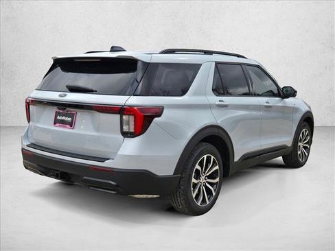 New 2026 Ford Explorer ST-Line image 2