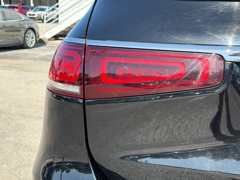 Used 2021 Mercedes-Benz GLS 580 4MATIC image 10