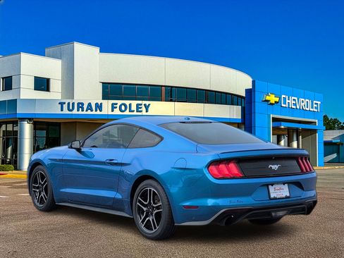 Used 2019 Ford Mustang Premium image 3