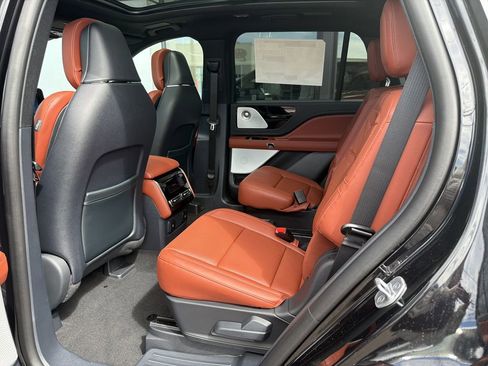 New 2026 Lincoln Aviator Reserve AWD/4WD image 6