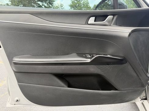 Certified 2022 Kia K5 GT-Line FWD image 9