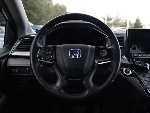 Certified 2024 Honda Odyssey Touring image 19