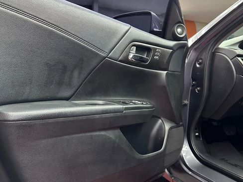 Used 2013 Honda Accord EX-L image 9