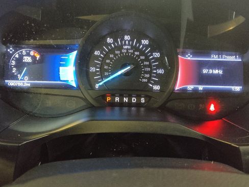 Used 2017 Ford Edge Titanium w/ Technology Package image 23