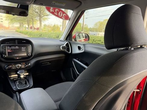 Certified 2024 Kia Soul LX w/ Option Group 015 FWD image 32