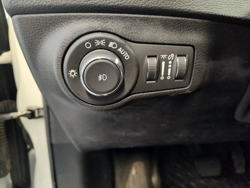 Used 2019 Jeep Compass Trailhawk image 11