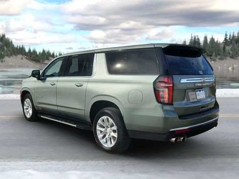 Used 2023 Chevrolet Suburban Premier image 5