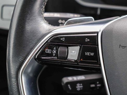 Used 2024 Audi Q8 e-tron Premium Plus image 20