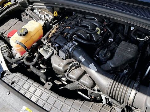 Used 2022 Jeep Grand Cherokee L Laredo RWD image 21