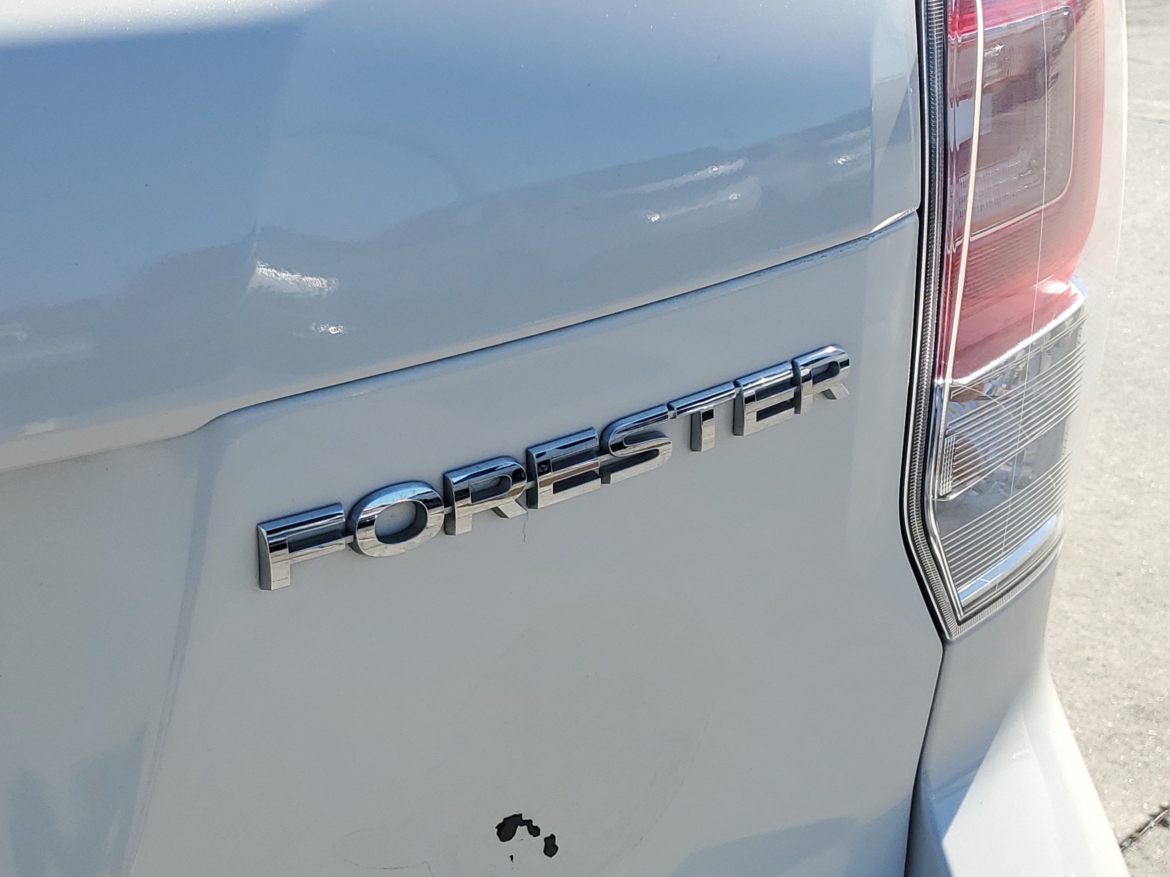 Used 2018 Subaru Forester 2.5i Limited AWD/4WD image 11