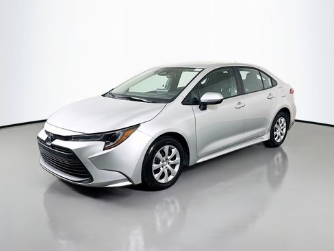 Used 2024 Toyota Corolla LE image 6