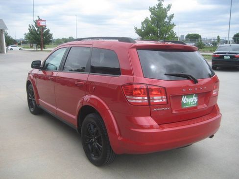 Used 2020 Dodge Journey SE w/ SE Popular Equipment Group FWD image 5