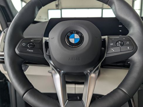 New 2027 BMW X1 xDrive28i AWD/4WD image 19