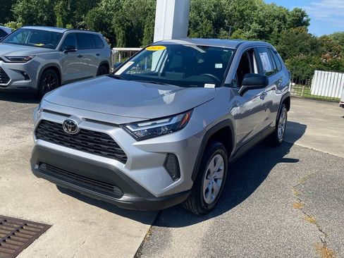 Used 2024 Toyota RAV4 LE FWD image 2