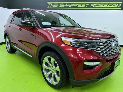 Used 2020 Ford Explorer Platinum w/ Premium Technology Package AWD/4WD image 2
