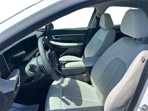 Used 2024 Hyundai Sonata SEL FWD image 9