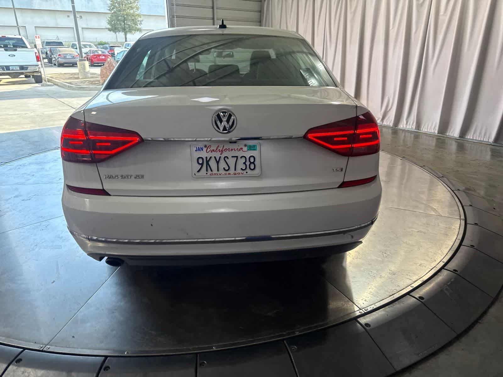 Used 2018 Volkswagen Passat 2.0T SE w/ SE Lighting Package FWD image 6