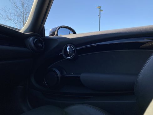 Used 2022 MINI Cooper Convertible image 19