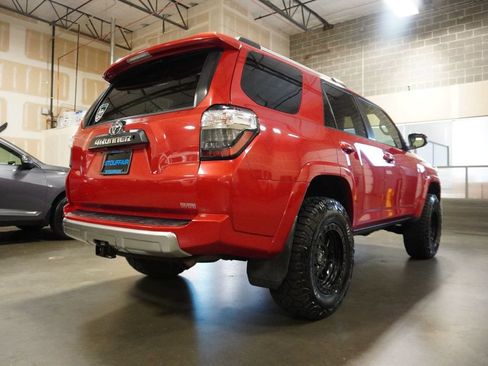 Used 2016 Toyota 4Runner Trail Premium AWD/4WD image 4