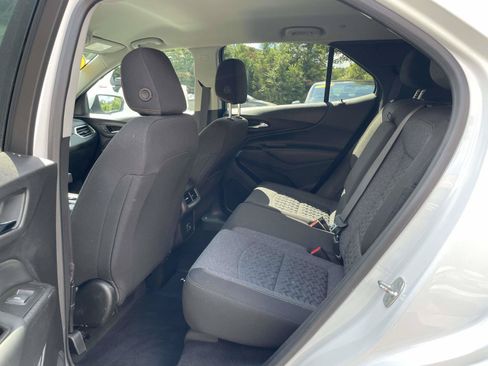 Used 2024 Chevrolet Equinox LT FWD image 3